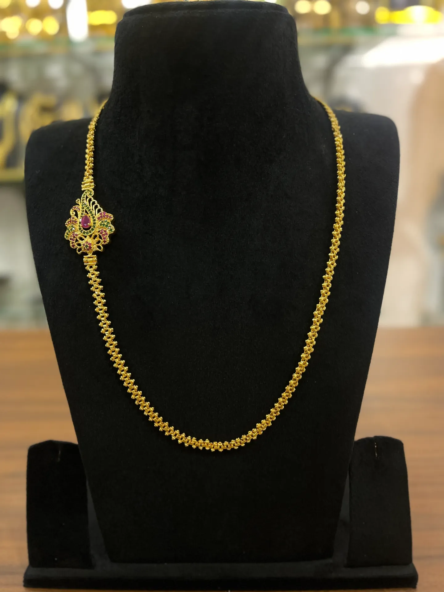 Exquisite Mogappu Necklace | Traditional Side Pendent Chains MGP 32