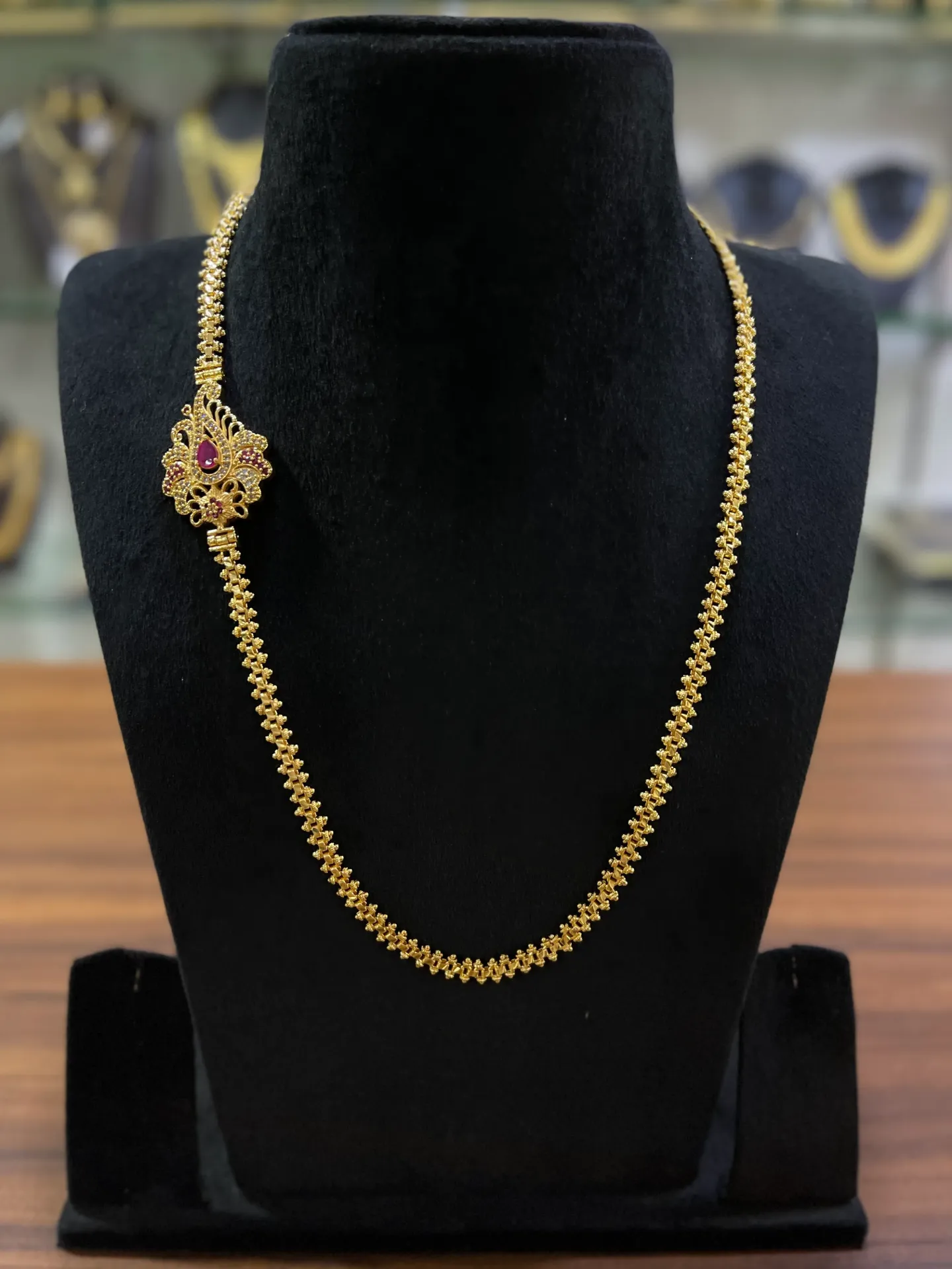 Exquisite Mogappu Necklace | Traditional Side Pendent Chains MGP 33