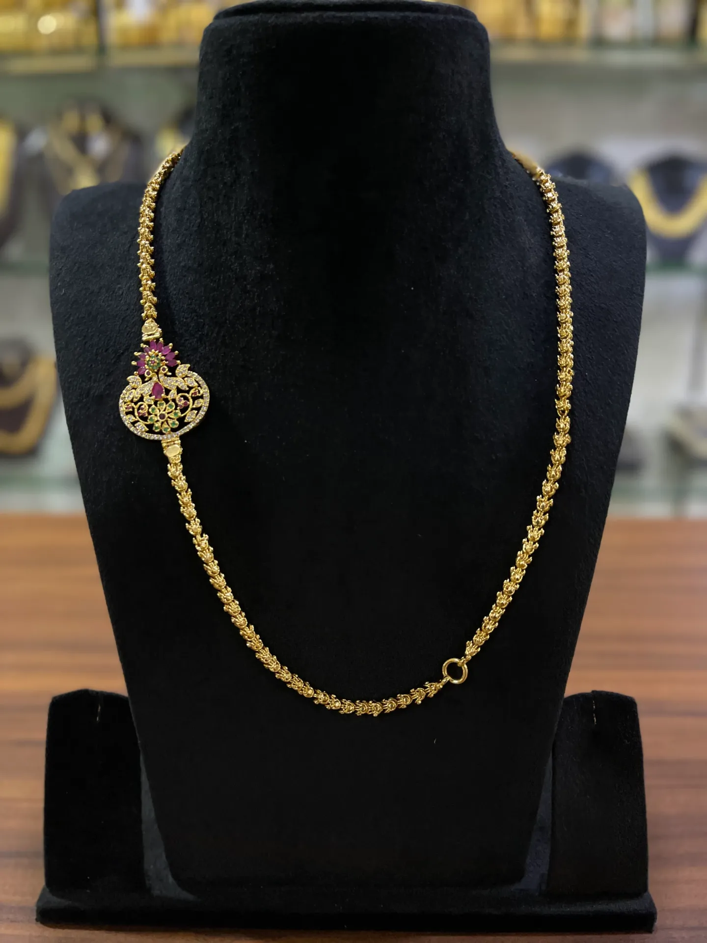 Exquisite Mogappu Necklace | Traditional Side Pendent Chains MGP 35