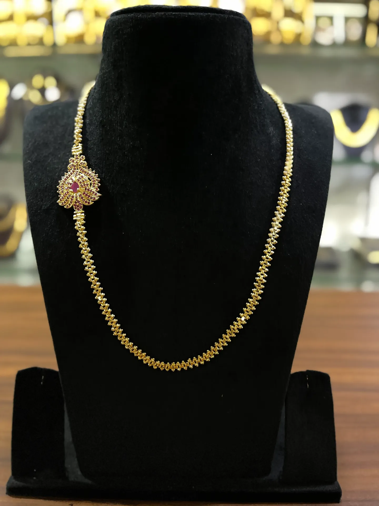 Exquisite Mogappu Necklace | Traditional Side Pendent Chains MGP 40
