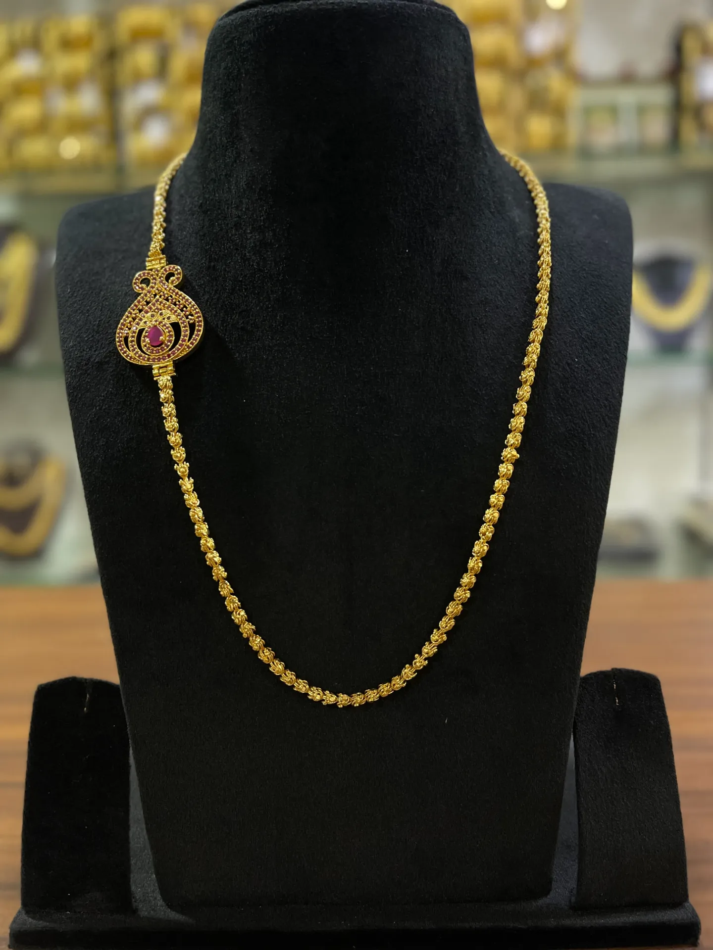 Exquisite Mogappu Necklace | Traditional Side Pendent Chains MGP 45