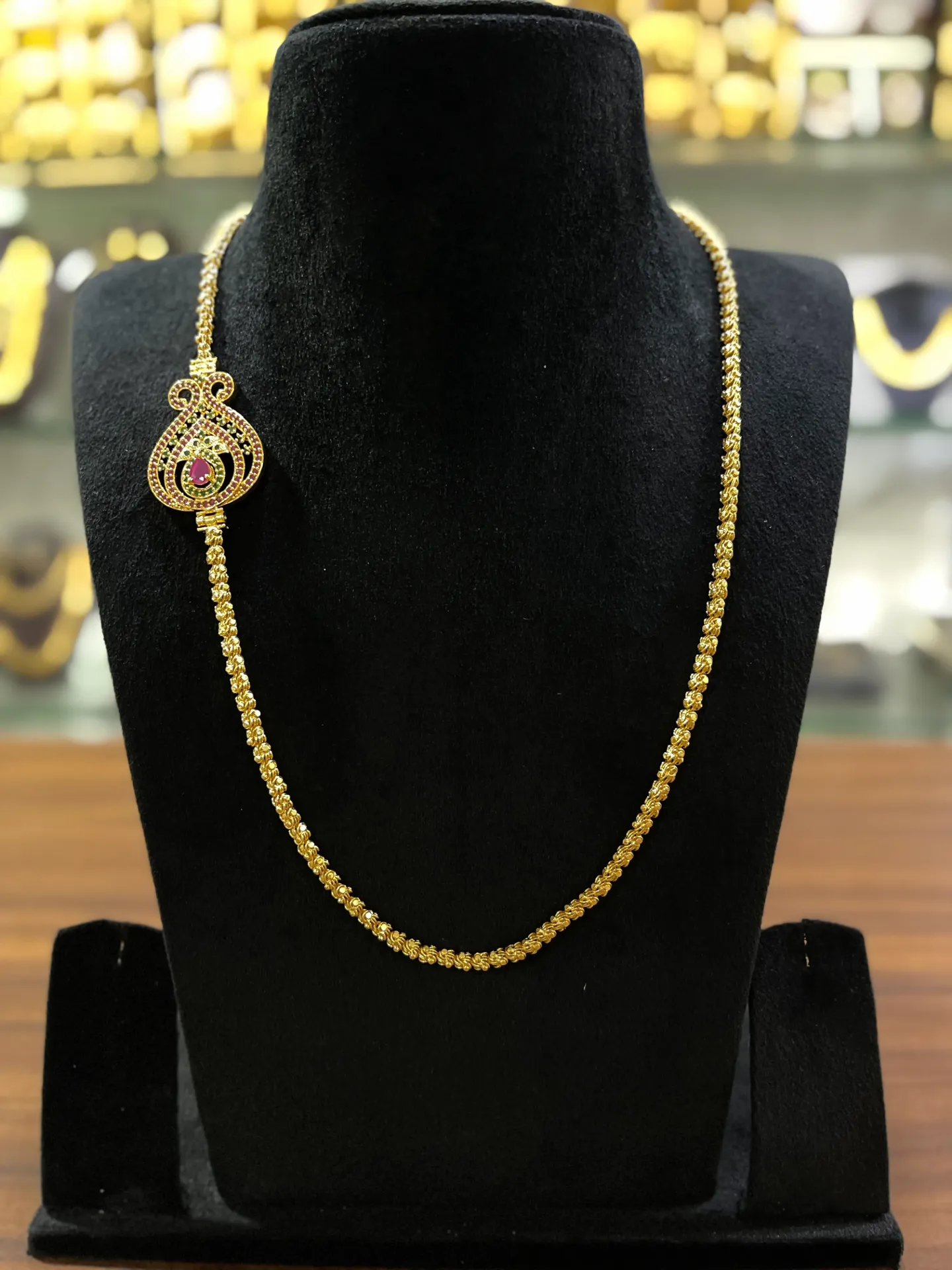 Exquisite Mogappu Necklace | Traditional Side Pendent Chains MGP 46