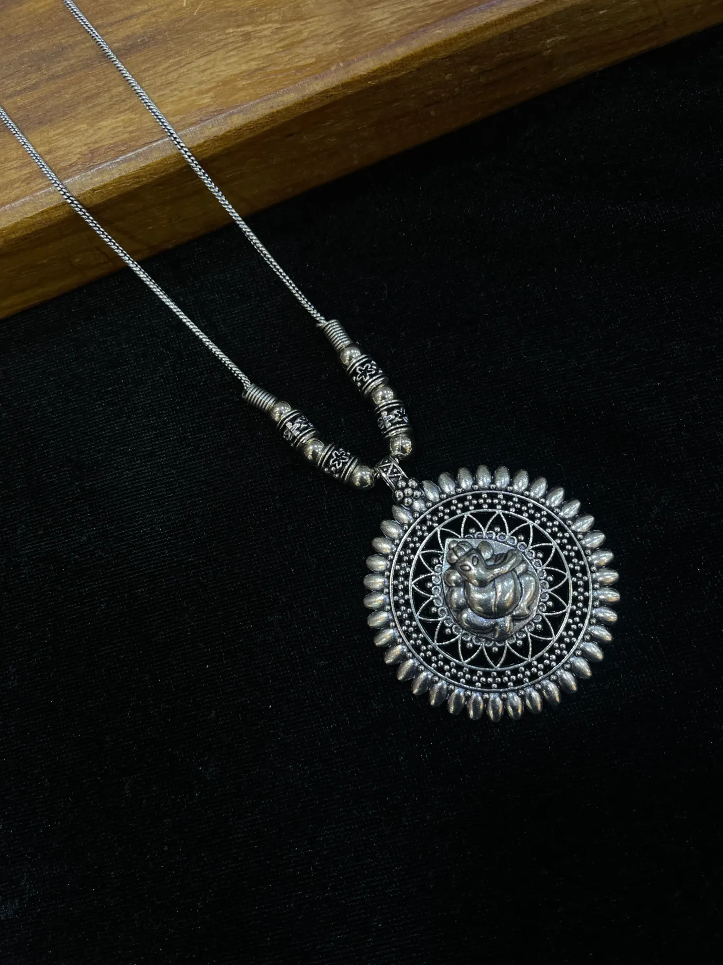 [Necklace 82] Vinayaga Pendant Design With Chain-N82