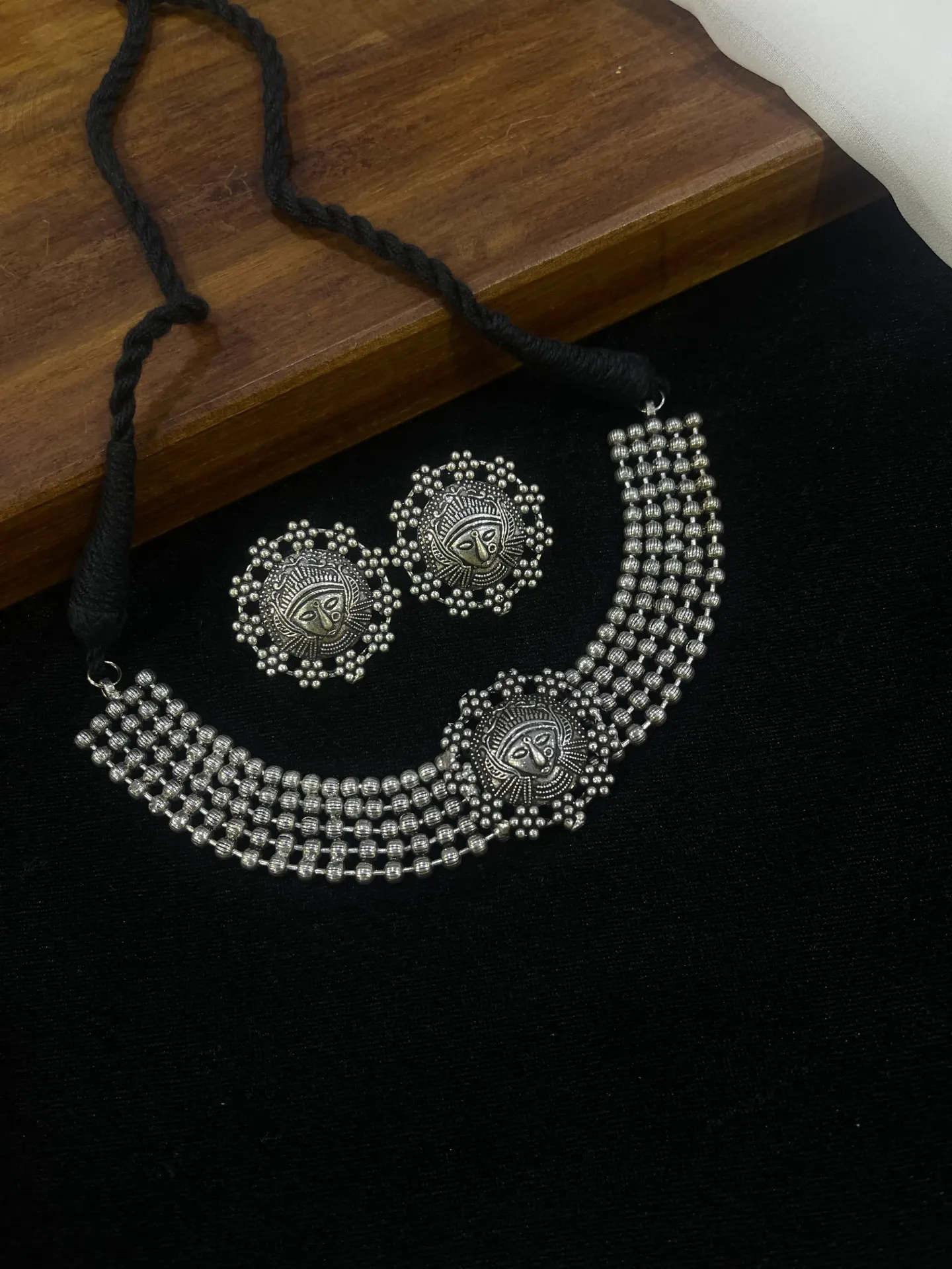 Floral Design Oxi Necklace -N96