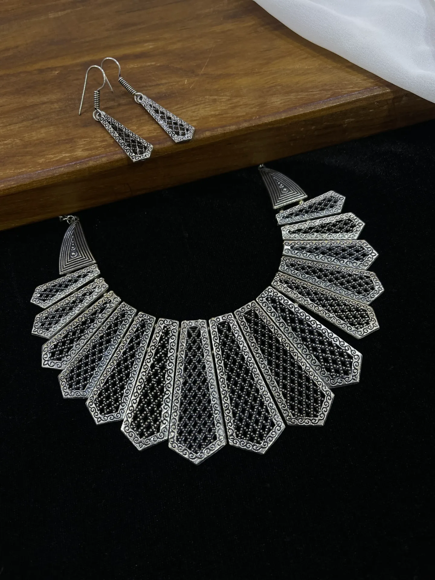 Silver Oxi Necklace -N101
