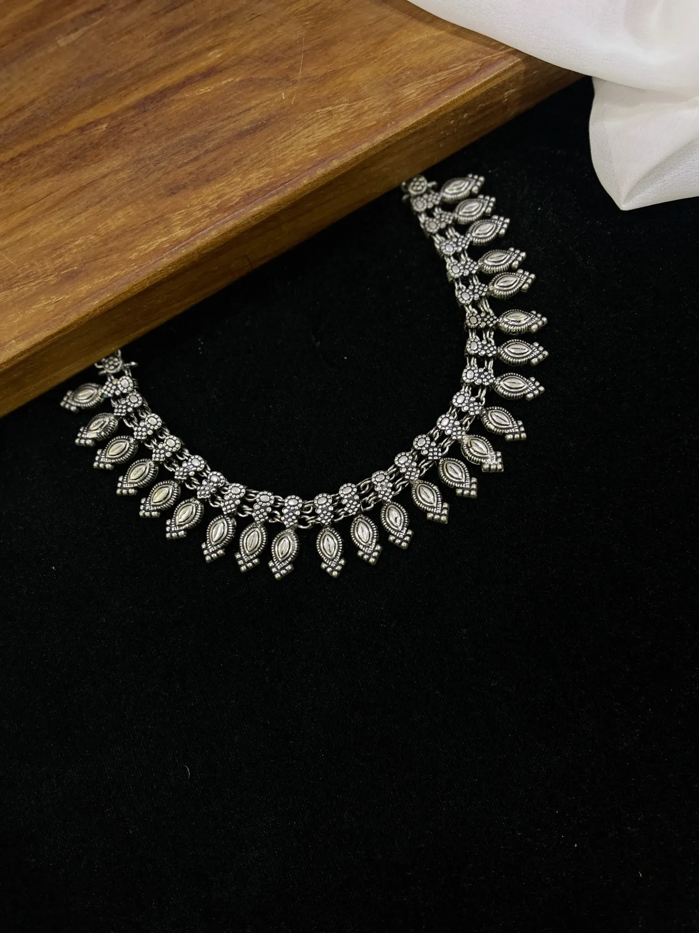 Black Metal Oxi Necklace-N110