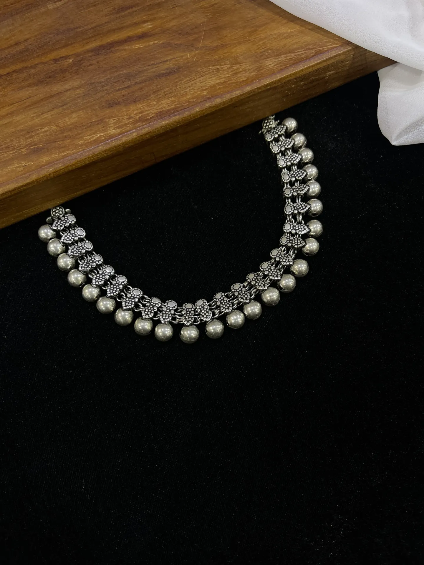 Floral design Necklace-N131