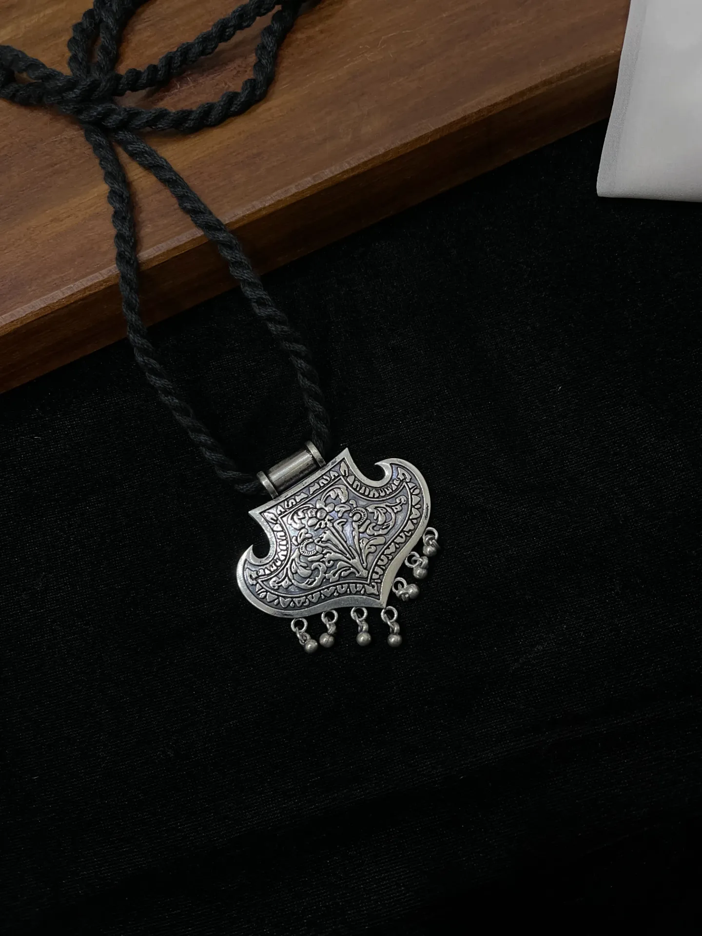 Floral Design Oxi Necklace -N162