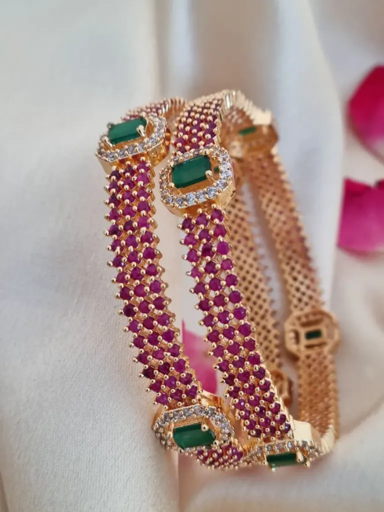 Traditional Bangle Set- B01