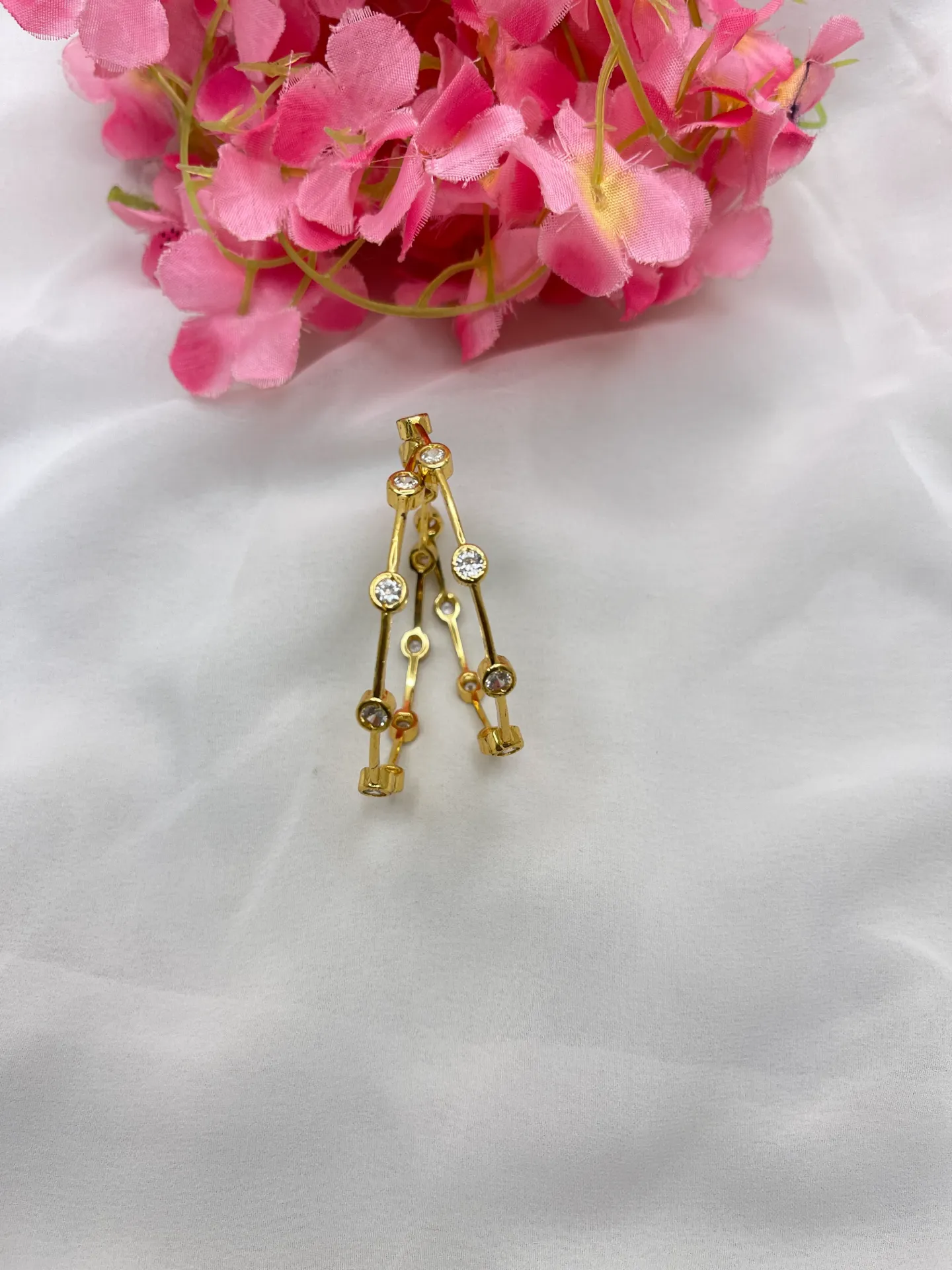 [B53 2.4] Gold Plated With White Stone Bangles -B53 (2.4)