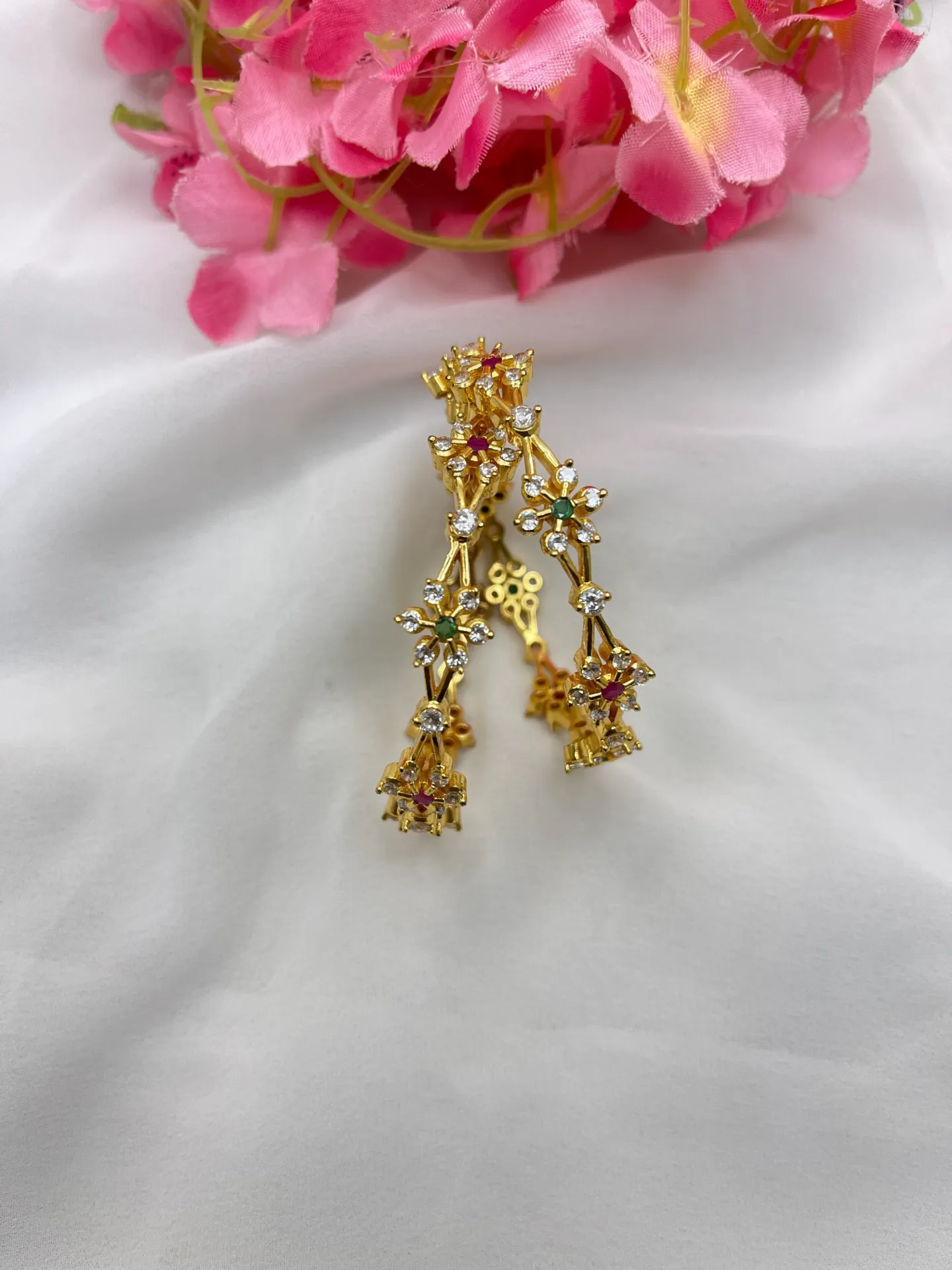 [B72 2.4] Elegant gold Bangles on soft pink satin -B72 (2.4)