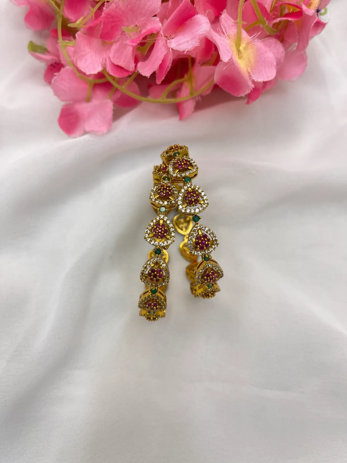 Flower Design With Mutlistone Bangles -B78