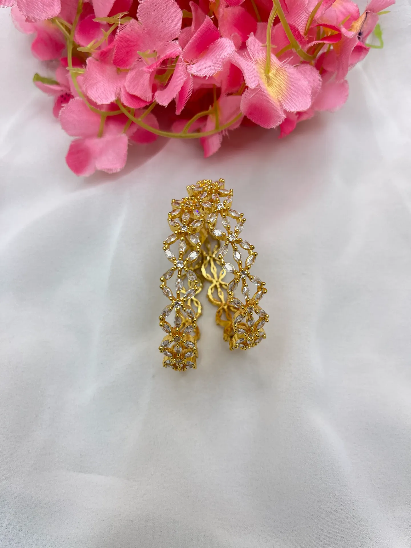 Floral Design With White Stone Bangles-B82