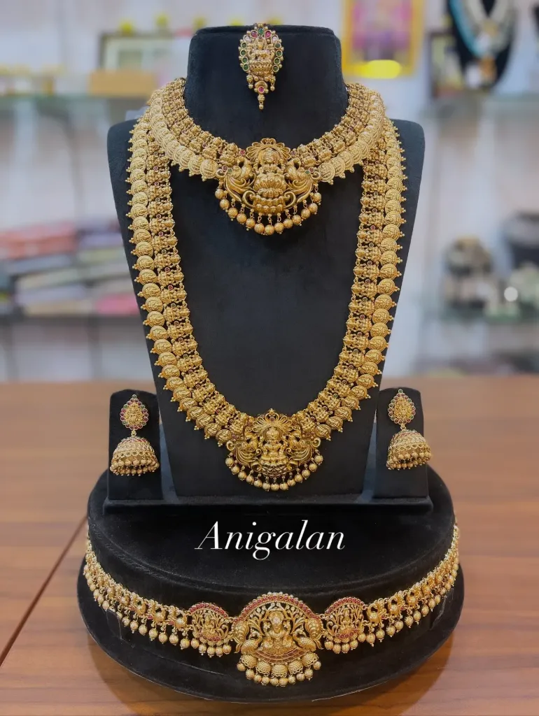[BD Antique 05] Vaibhava Kasu Mala Traditional Wedding Ensemble