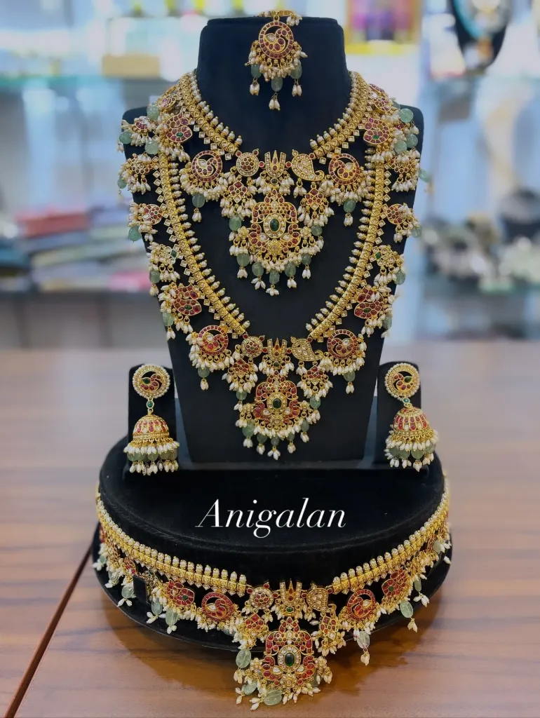 [BD Antique 41] Anigalan Royal Guttapusalu Kemp Stone Bridal Set