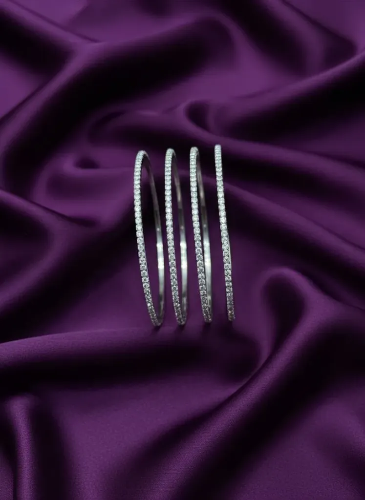 [B207 2.4] White Stone Bangle -B207 (2.4)