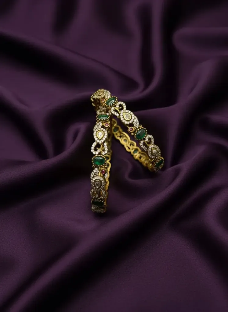 [B228 2.4] Victorian Heritage Bangle-B228 (2.4)