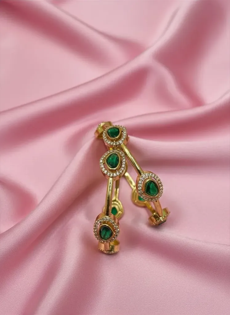 [B237 2.4] B237-Royal Green Stone Bangle (2.4)