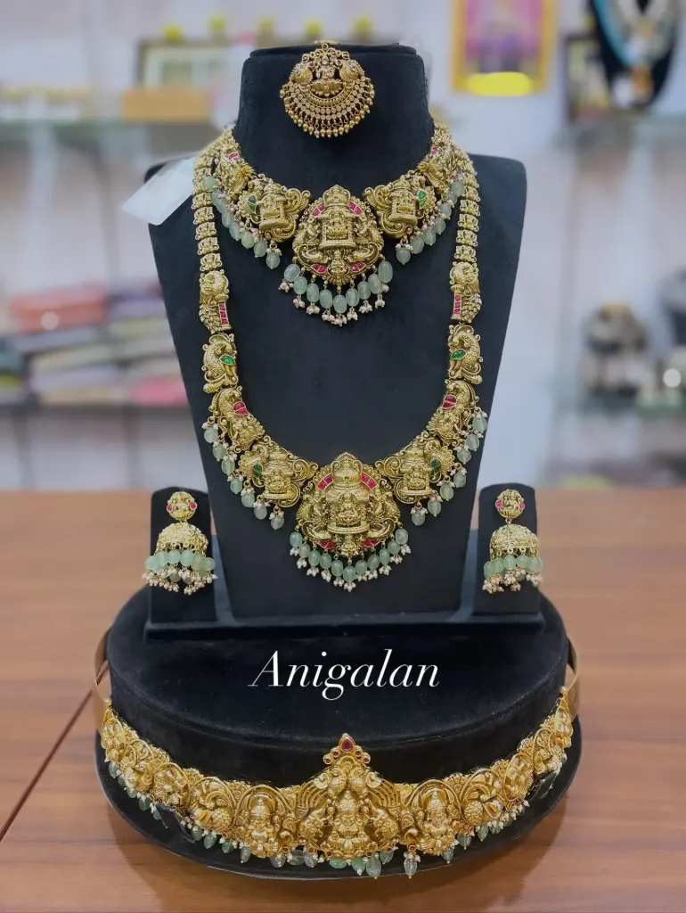 [BD Antique 60] Grand Pastel Green Beads Lakshmi Set