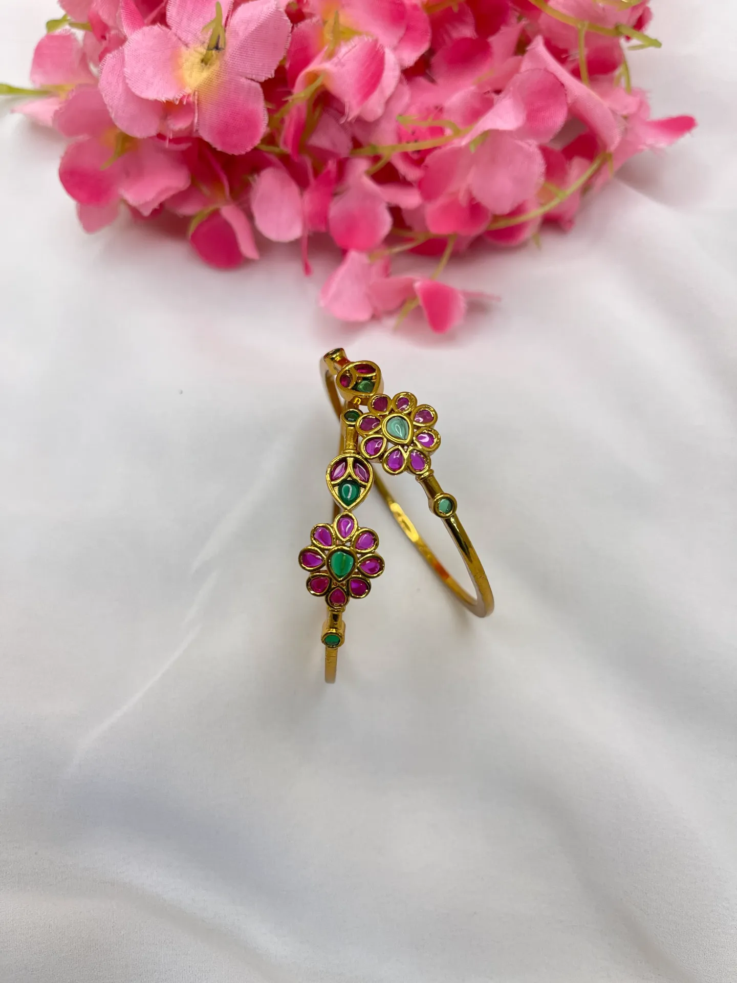 [B253 2.4] Floral Design Bangle-B253 (2.4)