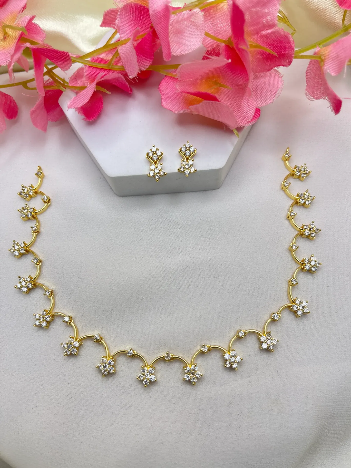 [Necklace 180] Flower Design Stone Bangles -N180