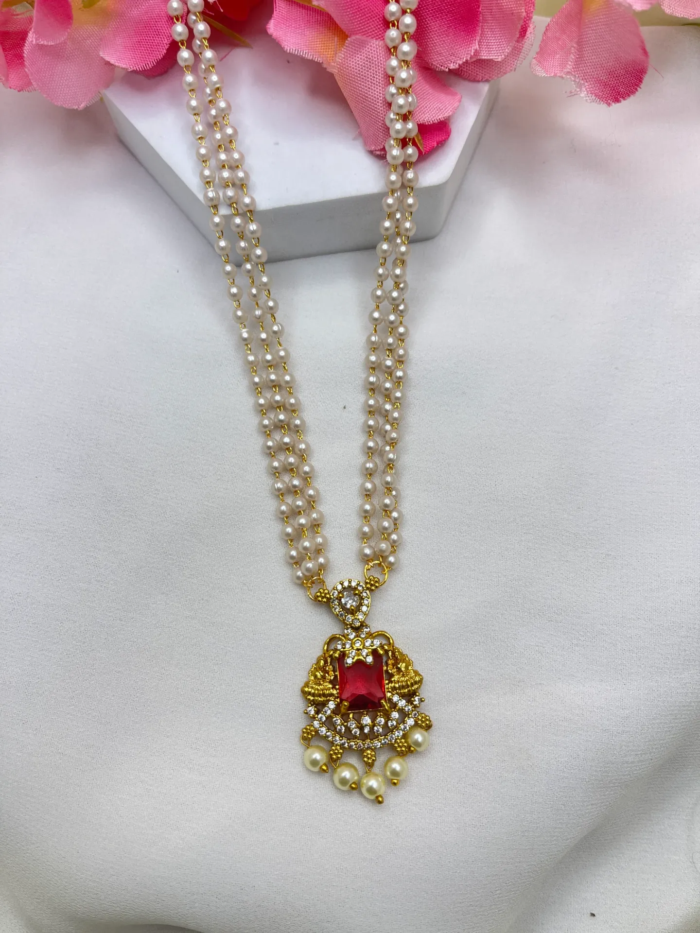 [Necklace 181] White Beads Chain With Pendent -N181