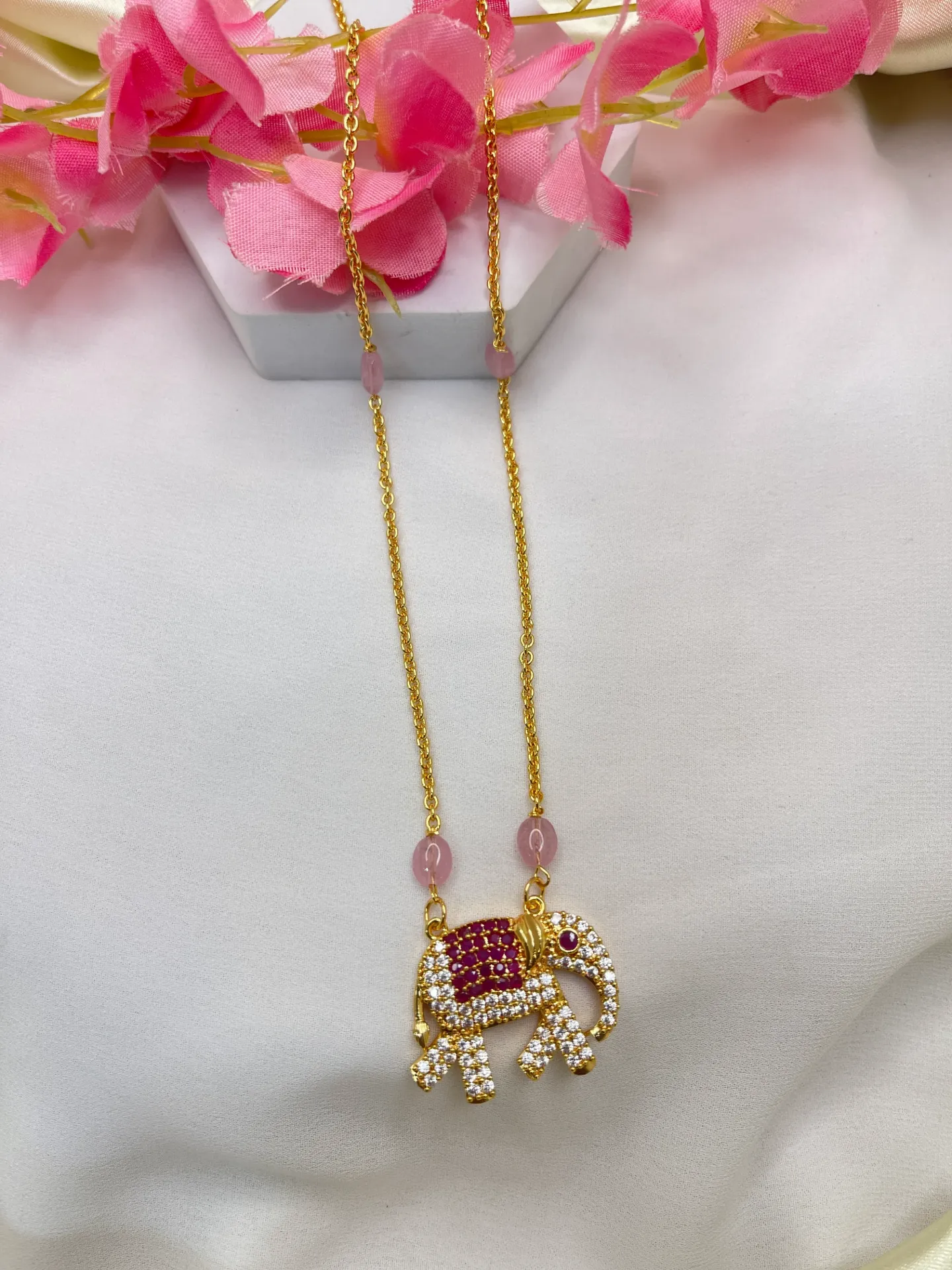 Elephant Pendent With Chain-N188