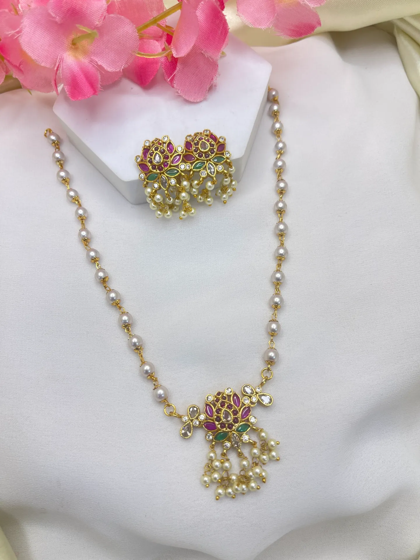 Flower Pearl Necklace -N205