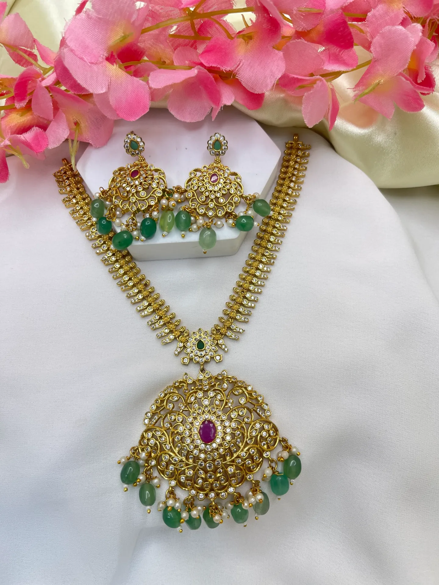 Antique Green Beads Necklace -N216