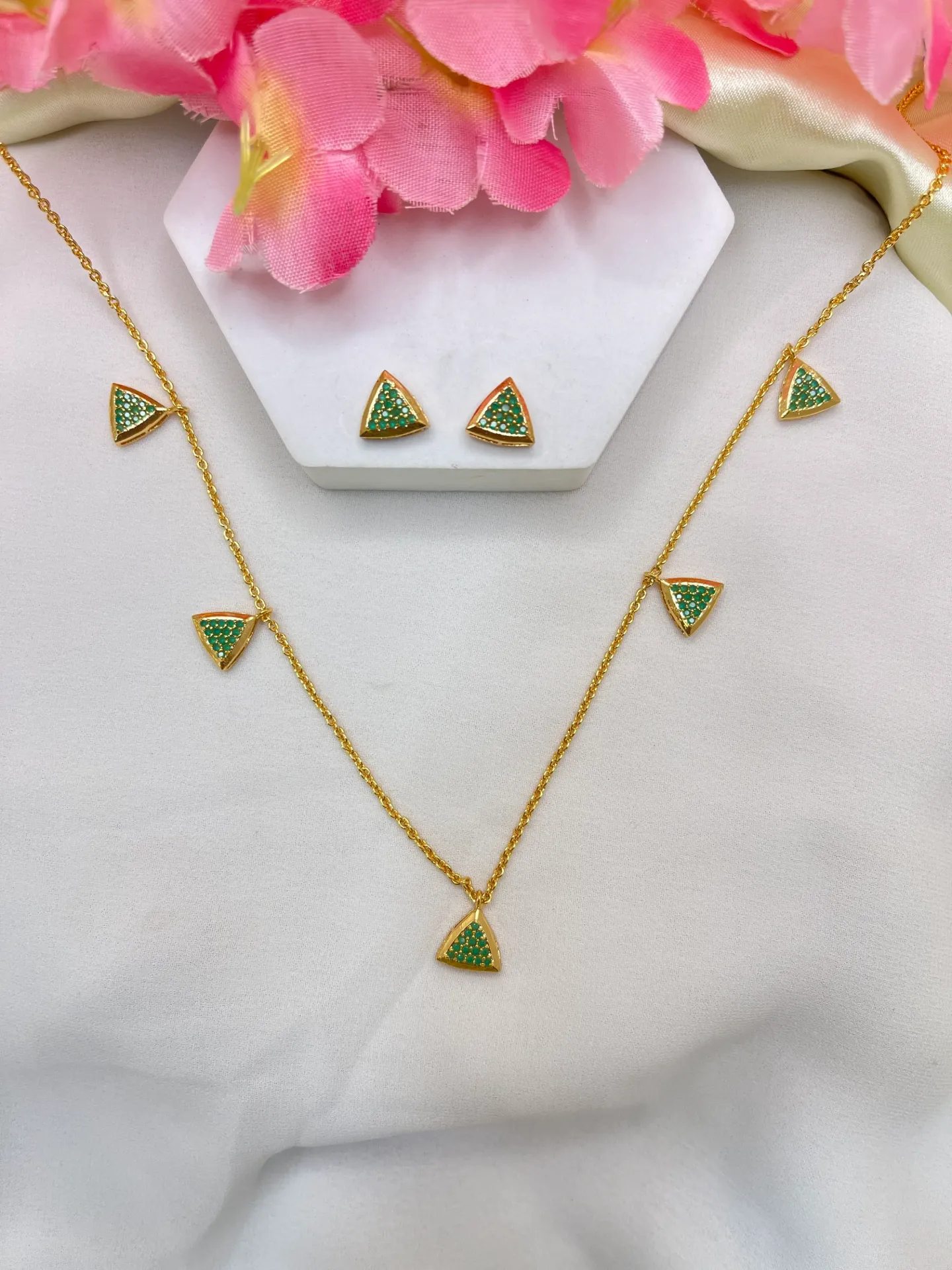 Triangle Shape Design Necklace-N228