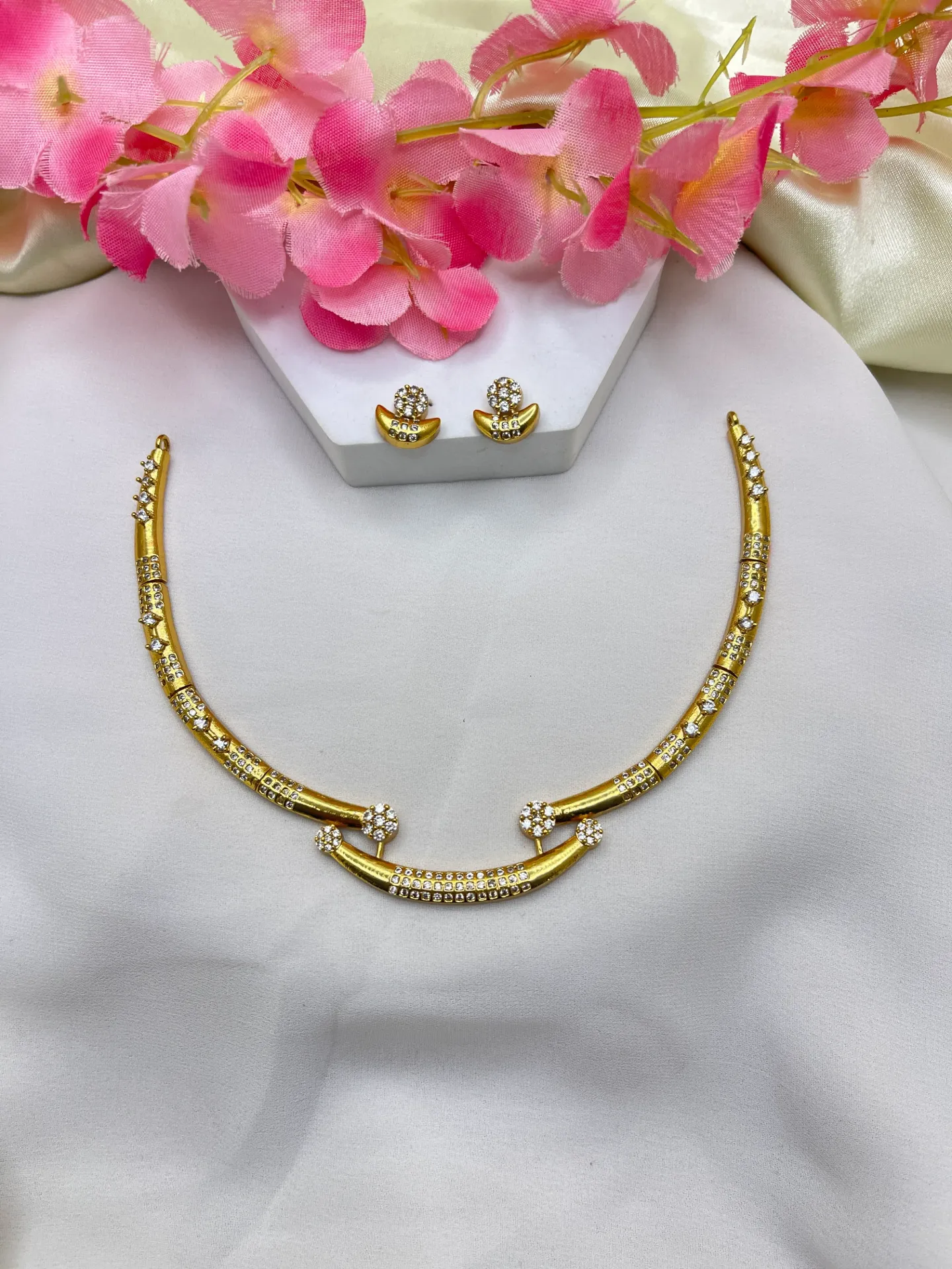 Antique Curve Necklace-N259