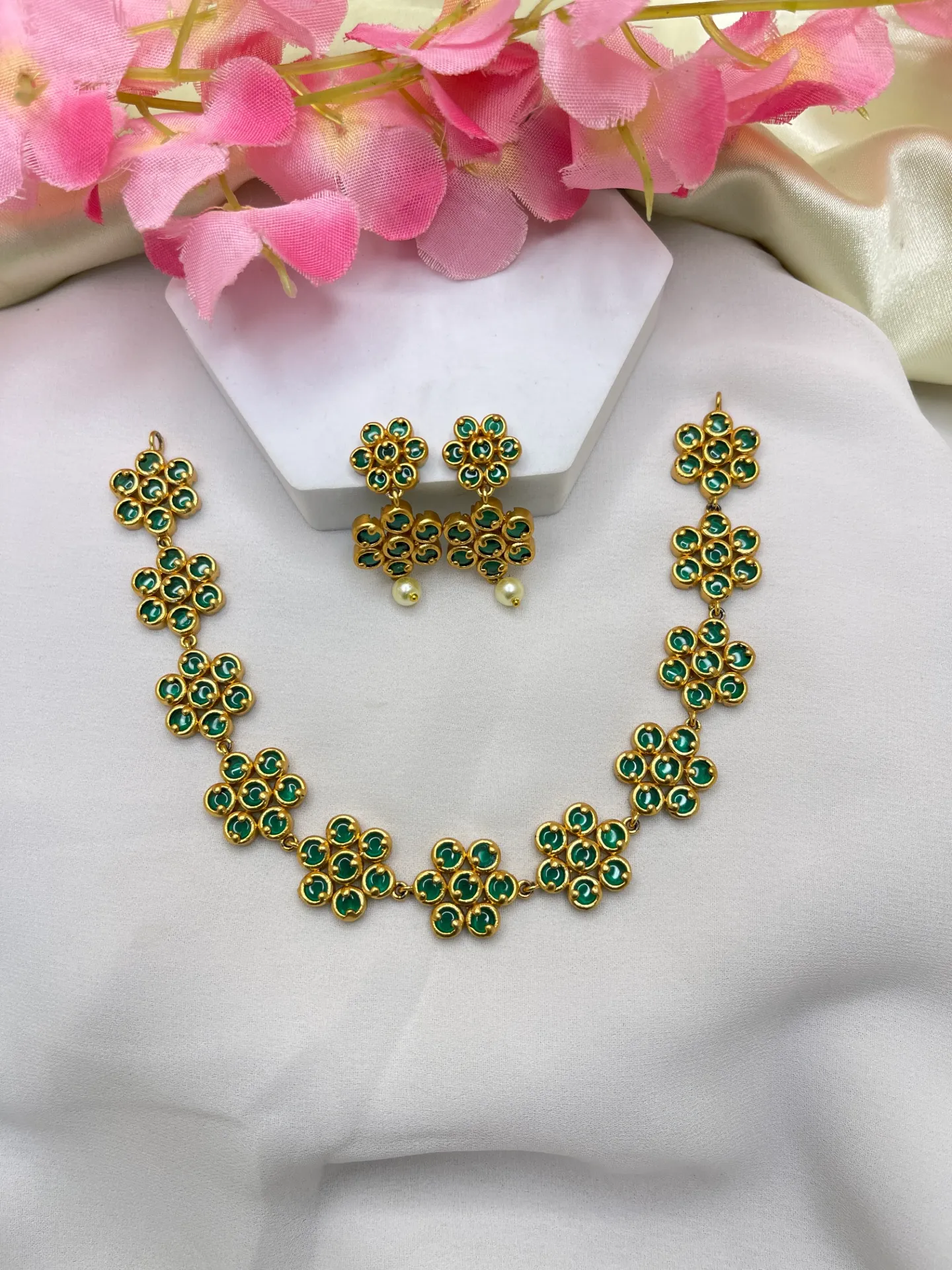Green Stone Floral Design Necklace-N265
