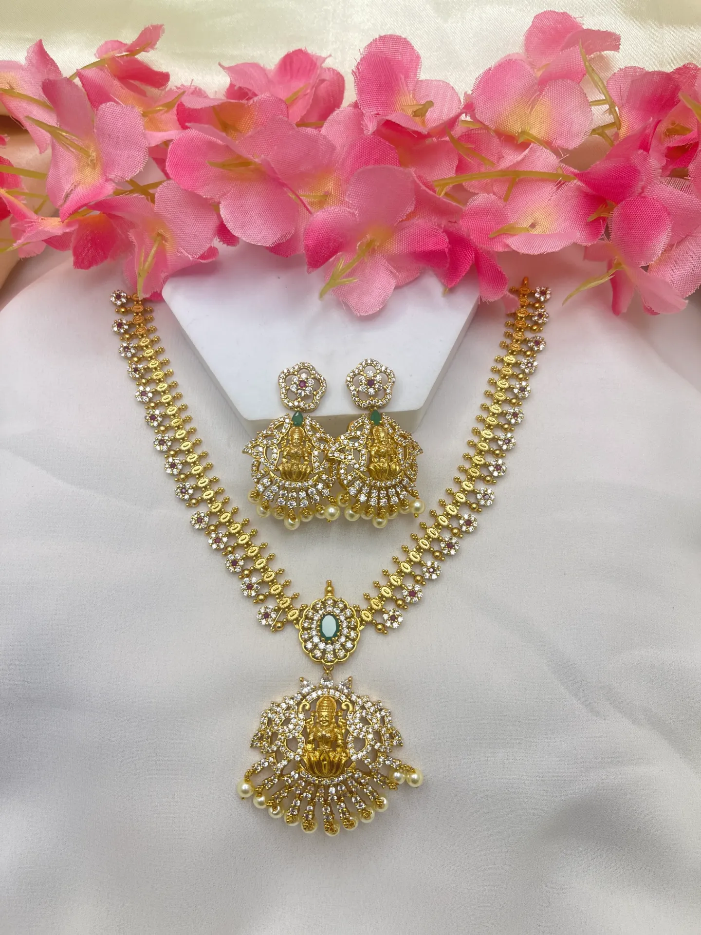 Lakshmi And Floral Design Necklace-N275
