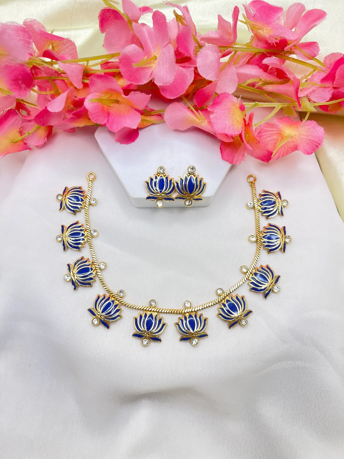 Lotus Design Necklace With Earrings -N294