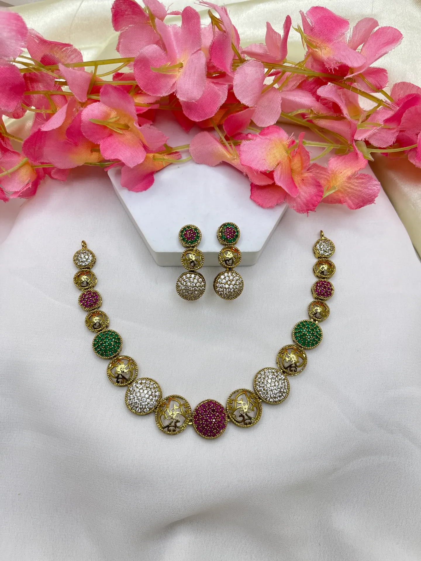 Multi S tone Necklace -N308