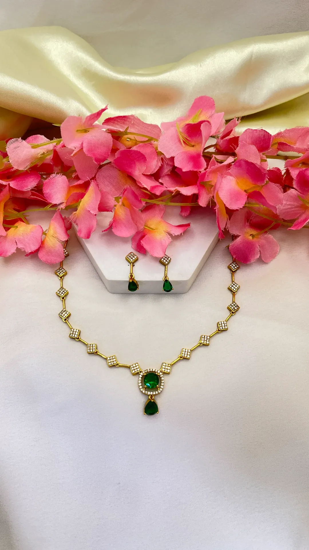 Antique Necklace And Earrings -N343