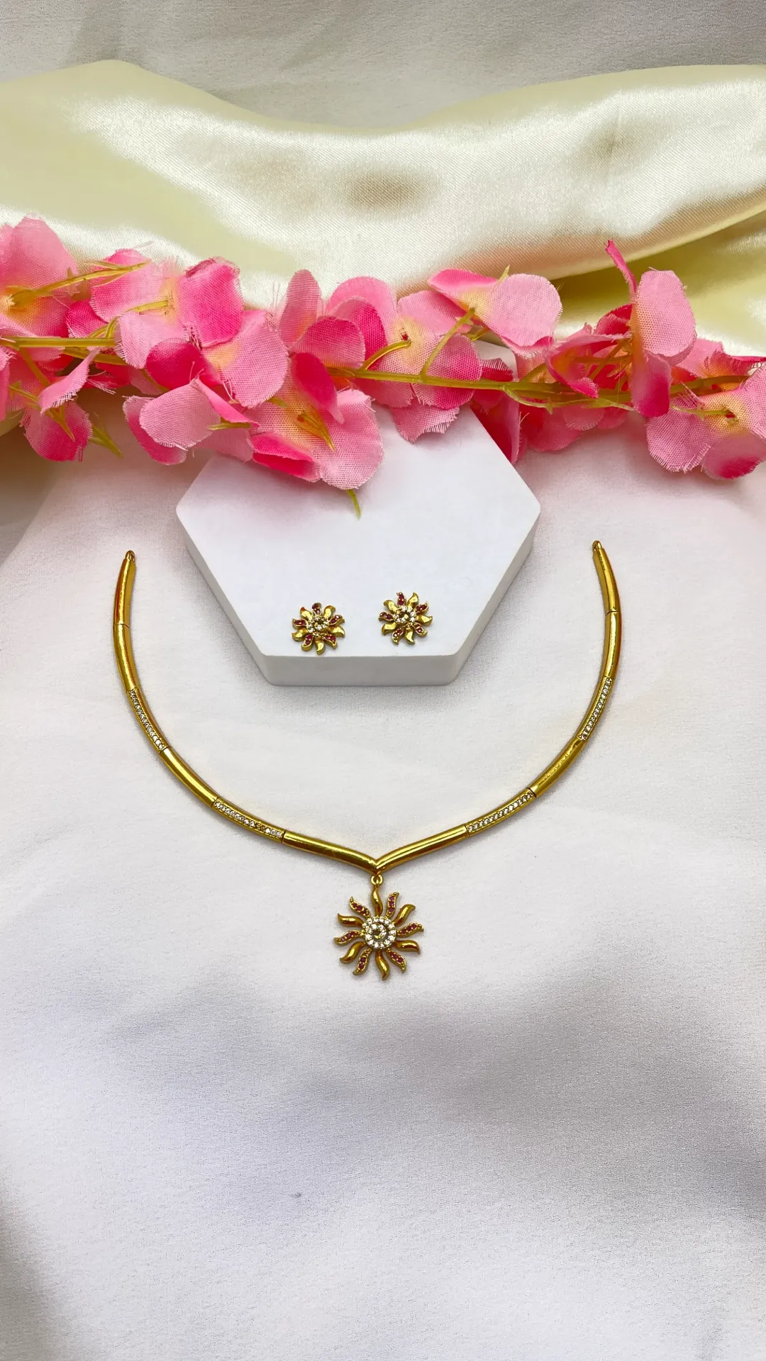 Flower Pendent Necklace -N344