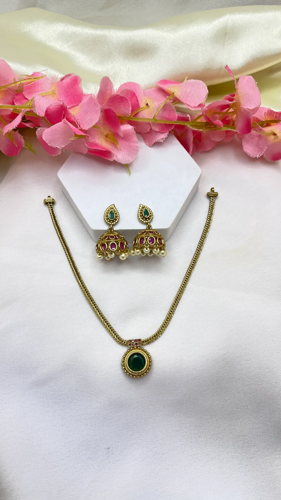 Single Green Stone Necklace -N348