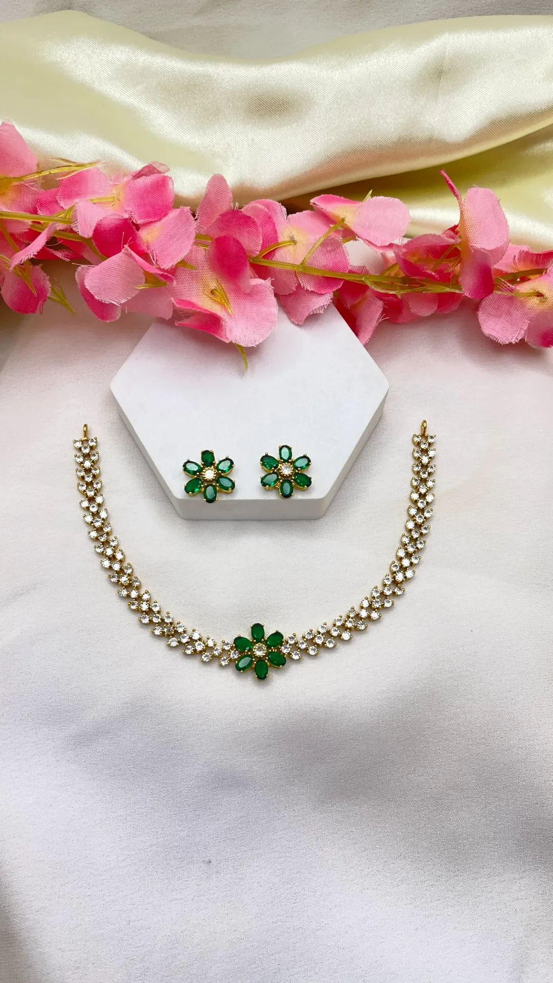 Flower Necklace and Earrings -N352