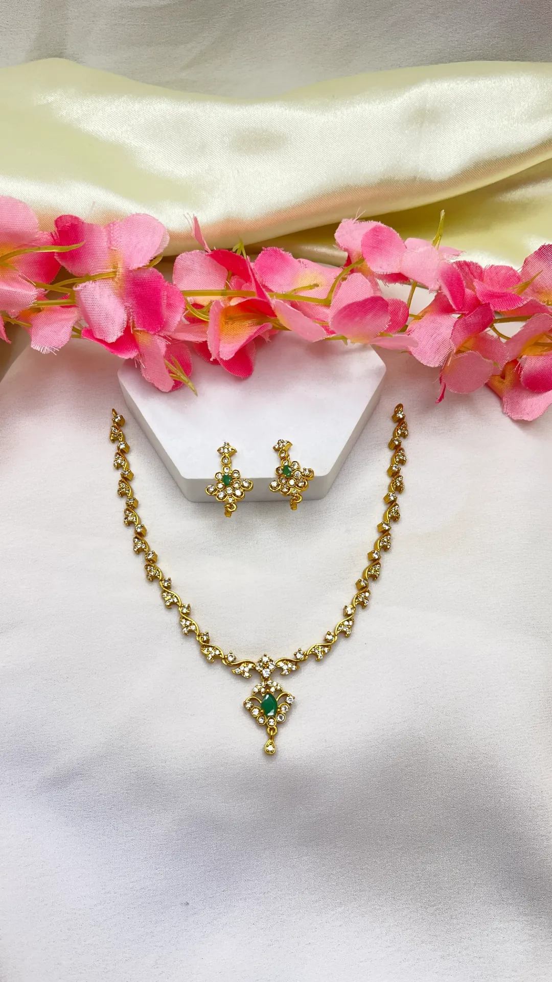 Floral Necklace And Earrings -N357