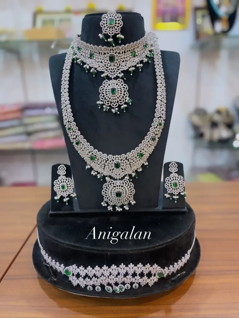 [ADBS012] Attractive White Stone Bridal Set-  ADBS012