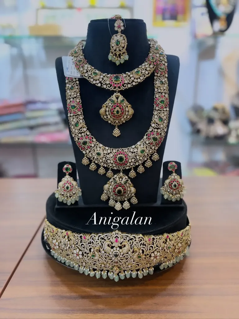 [ADBS016] Gold Finish AD Stone Set-  ADBS016