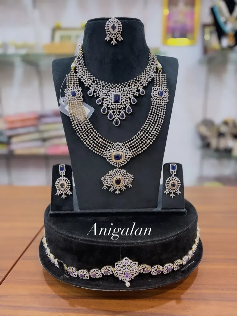 [ADBS040] Grand  White And Emerald Blue Stone Jewellery Collection -  ADBS040