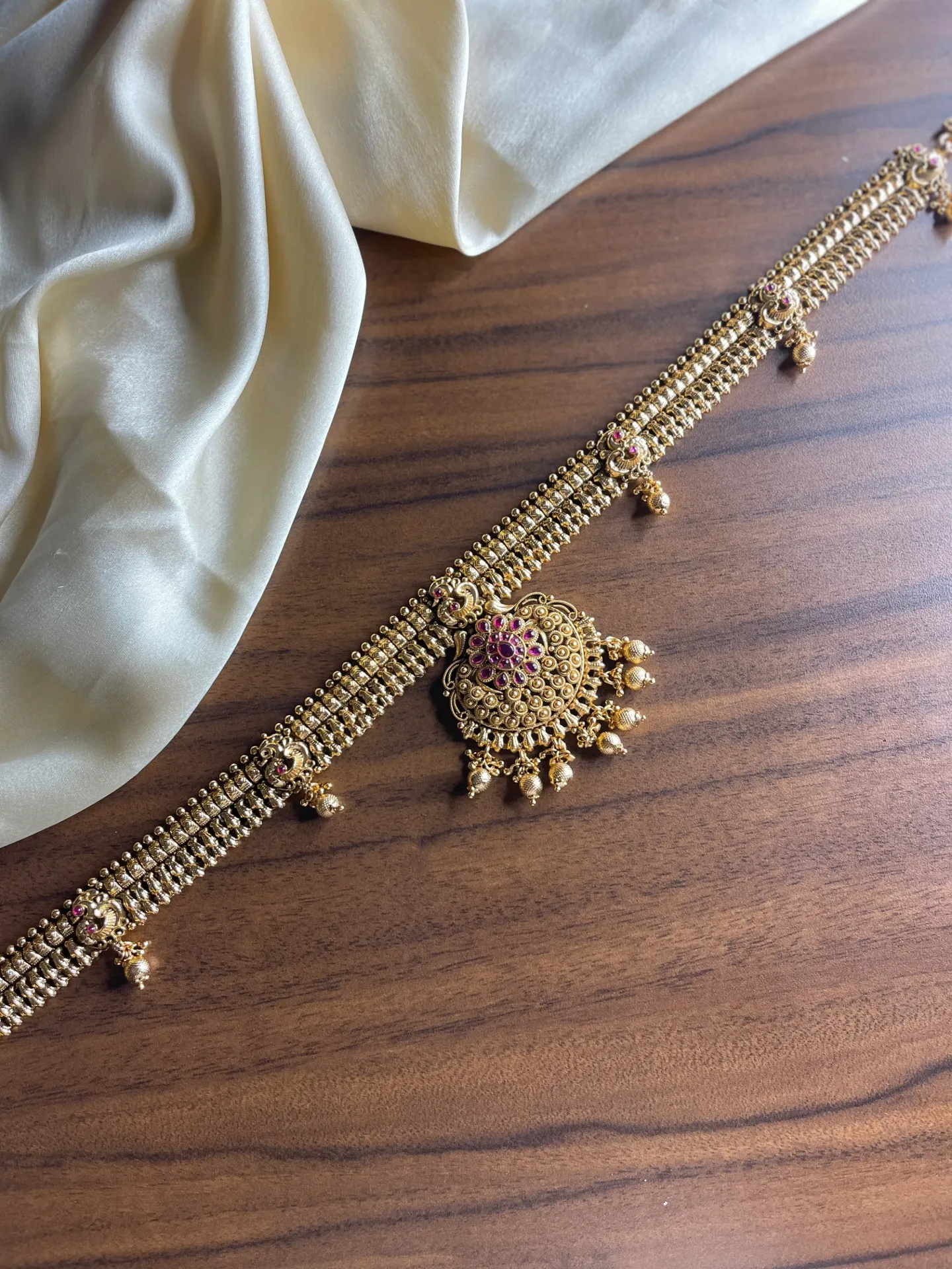 [HB061] Peacock with Pink Stone Hipchain-HB061