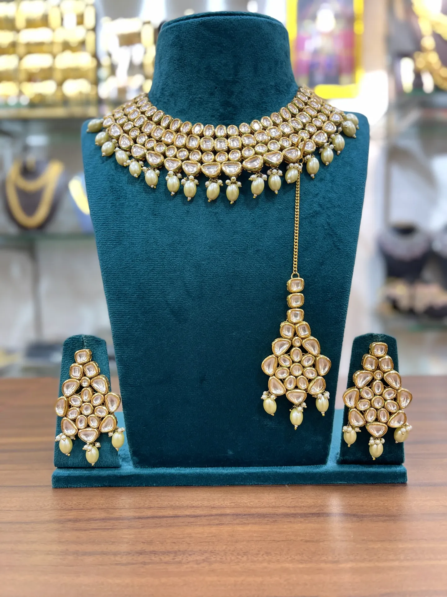Kundan Stone With White Beads Necklace-CHK034