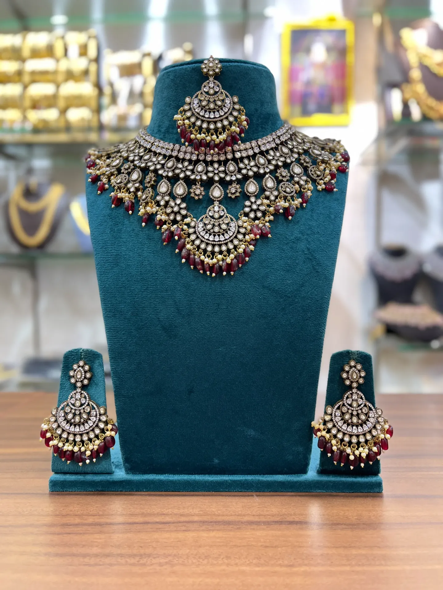 Grand Choker Set-CHK035