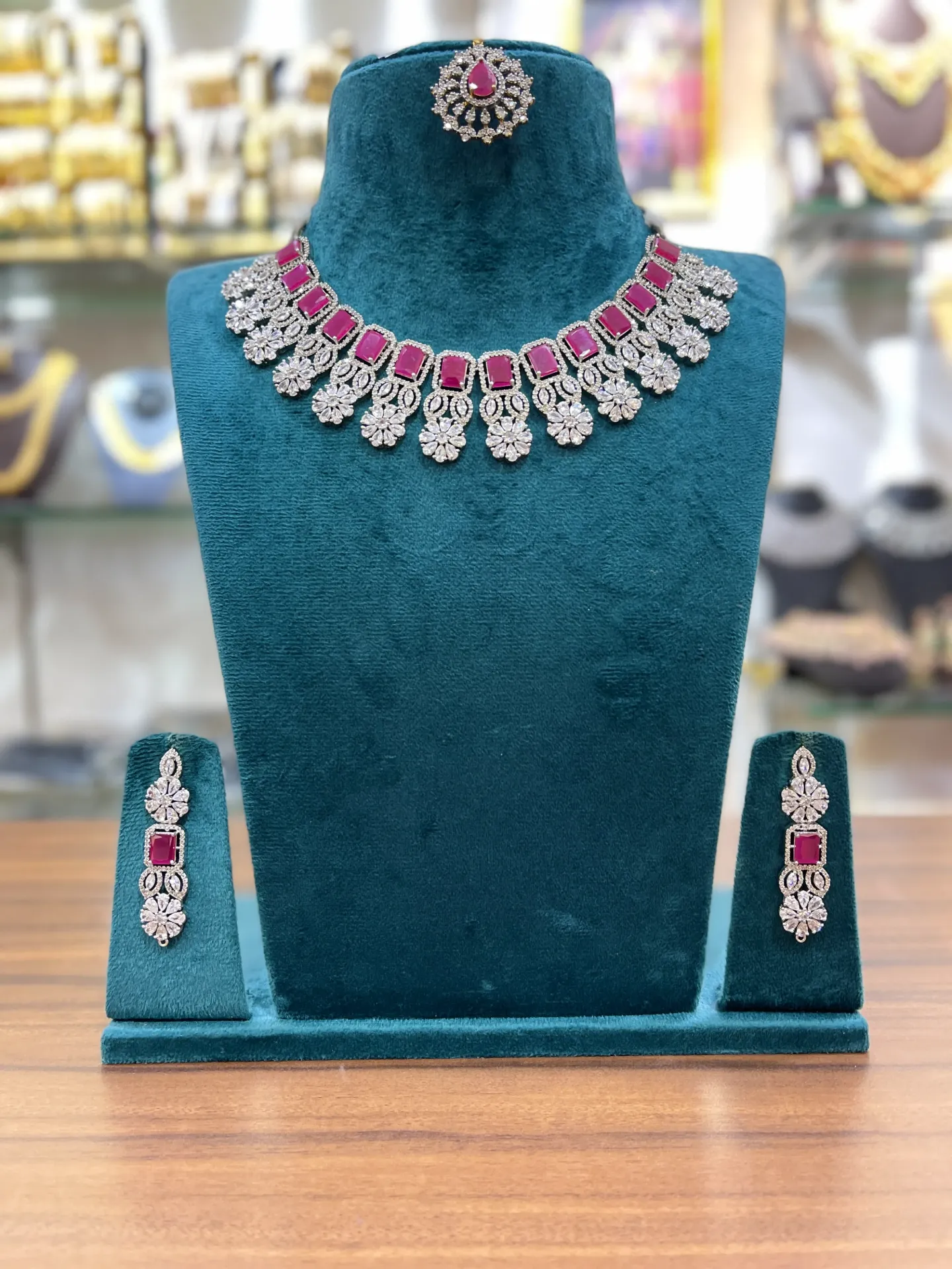 [CHK043] Floral Design Pink Stone Choker Set-CHK043