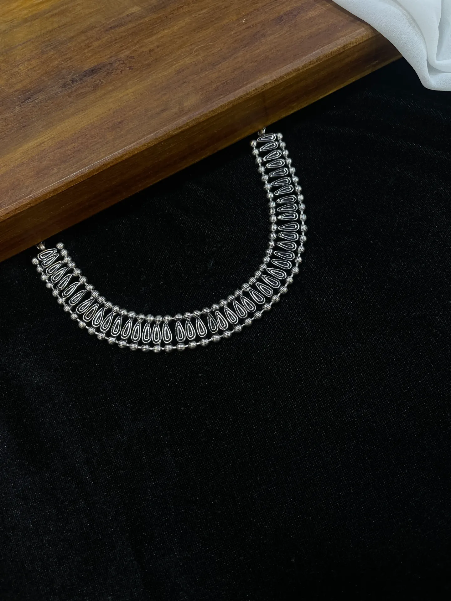 Floral Oxideised Necklace -N03