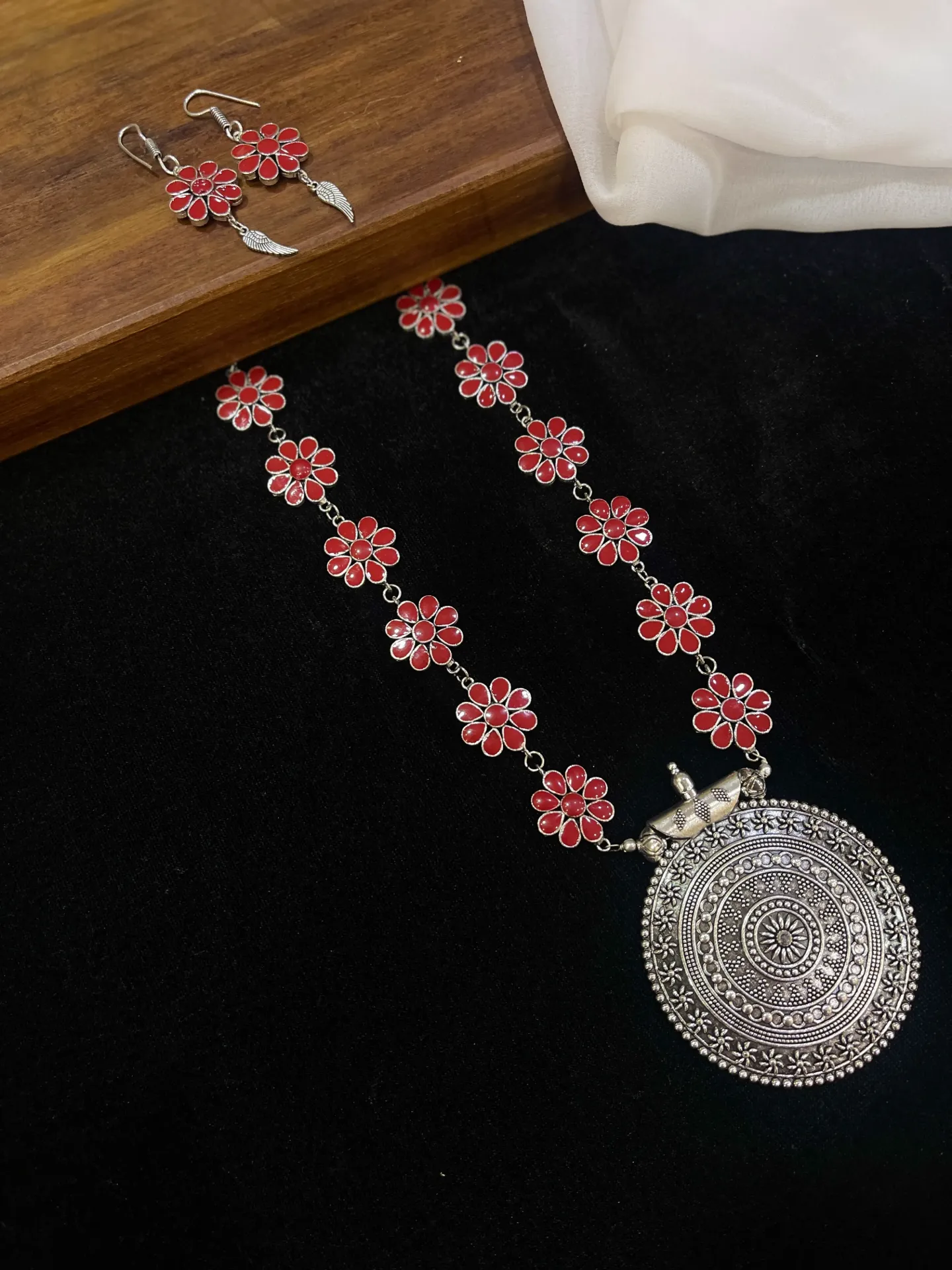 Floral Design Long Chain With Earrings-N20