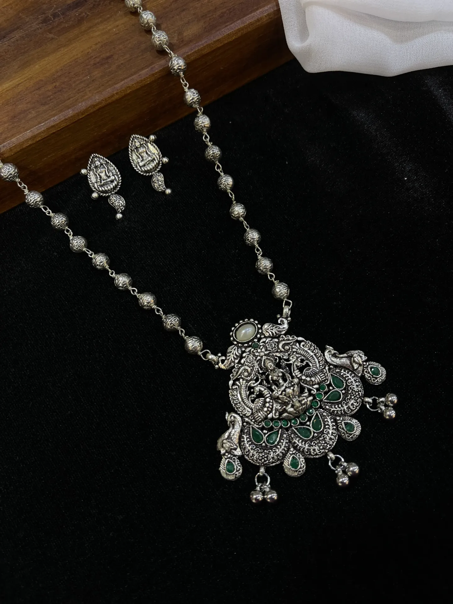 Lakshmi Pendent Long Chain -N23